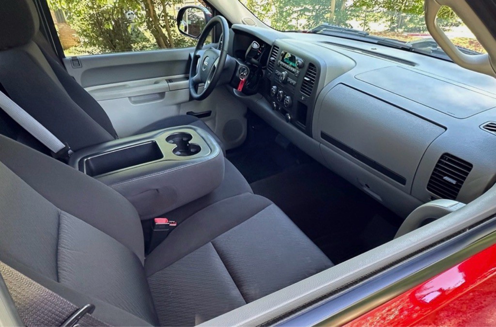 2011 GMC Sierra Image 11