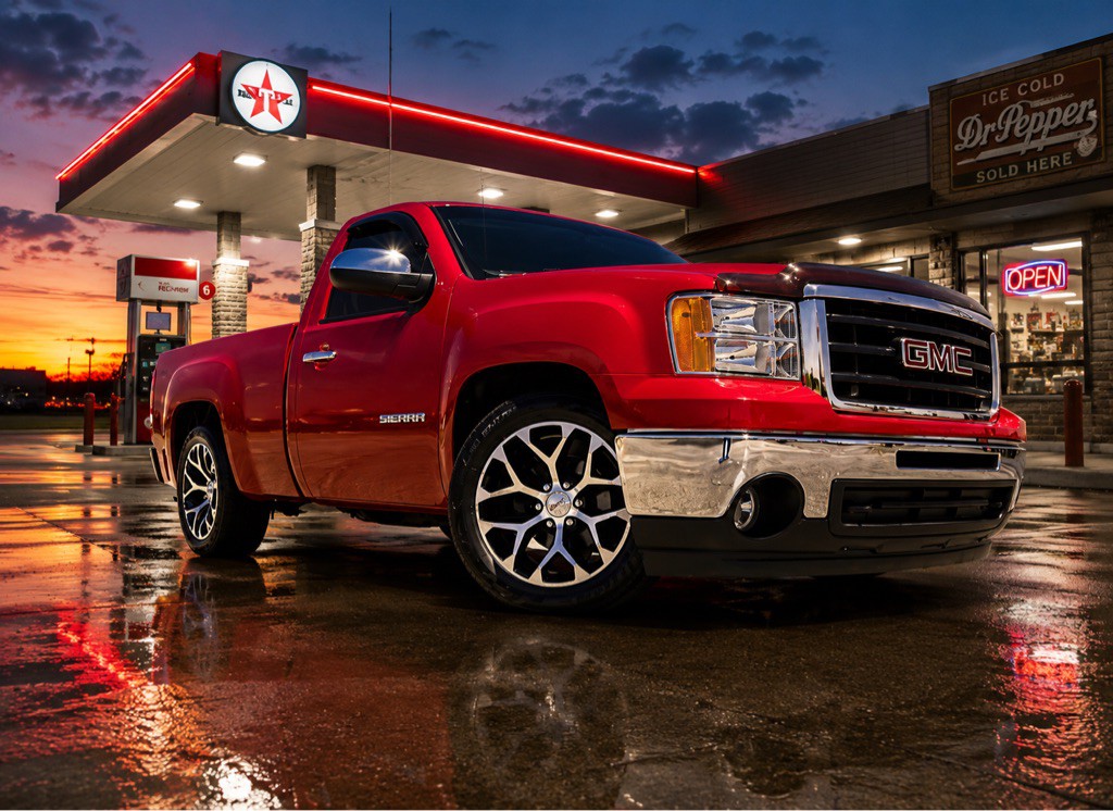 2011 GMC Sierra Image 2