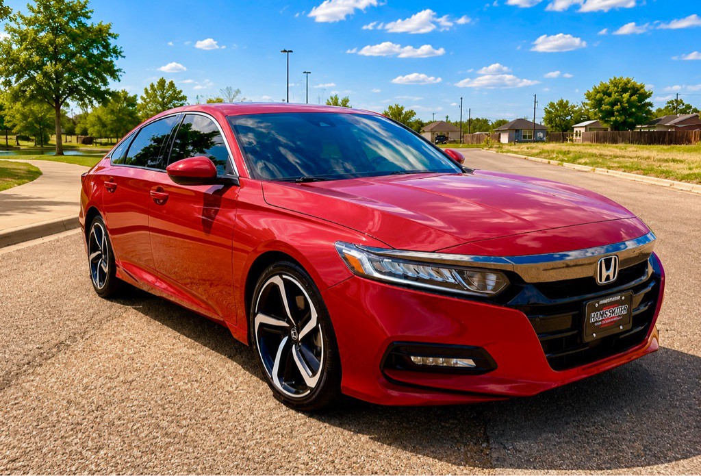 2020 Honda Accord Image 1