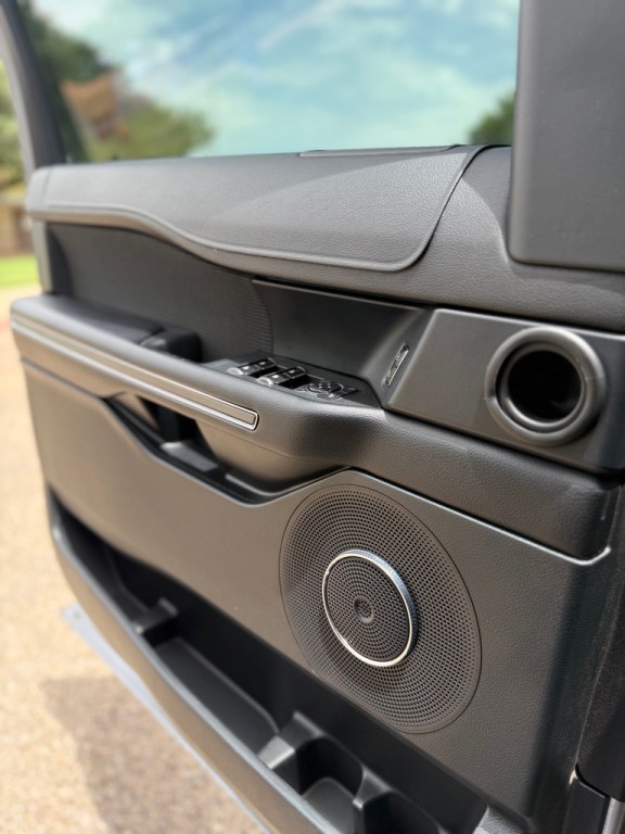 2021 Ford Expedition Image 9