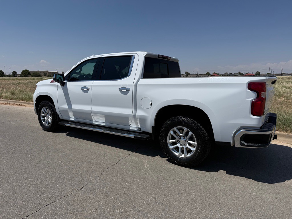 2023 Chevrolet Silverado 1500 Image 4