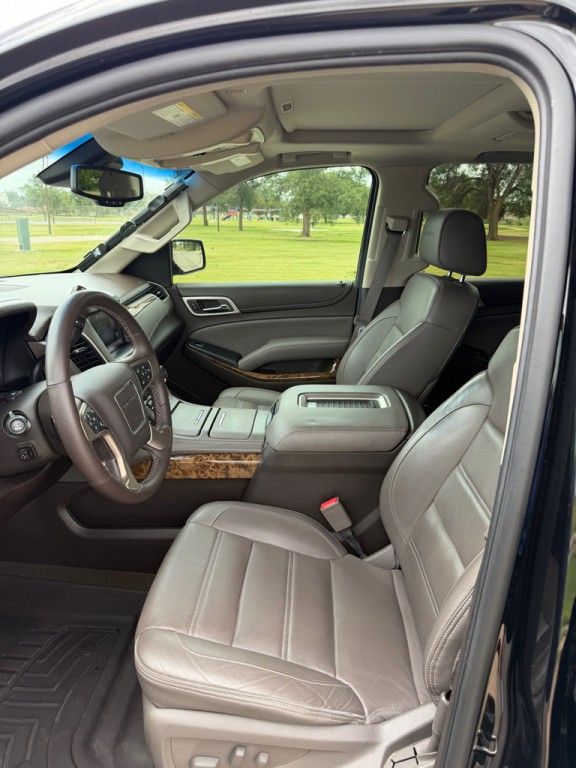 2015 GMC Yukon Image 9