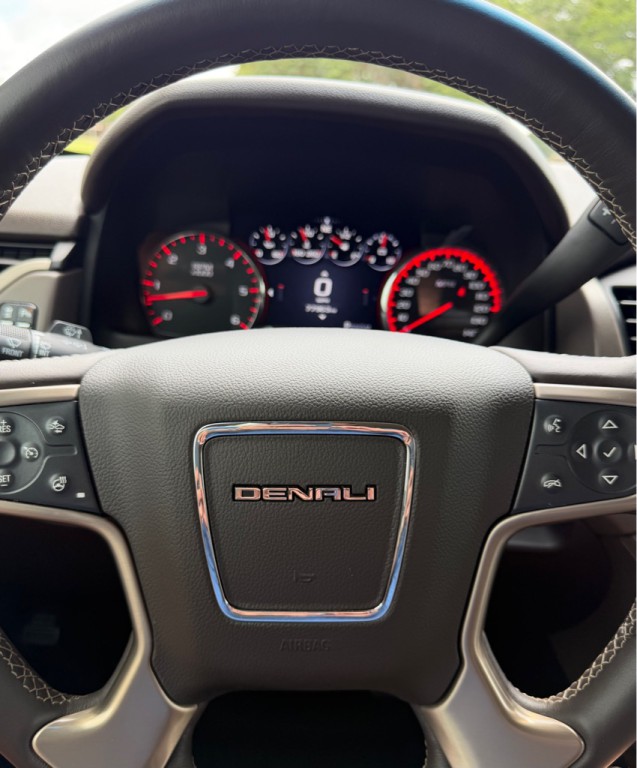 2015 GMC Yukon Image 14