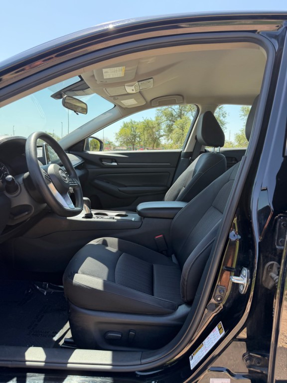 2025 Nissan Altima Image 6
