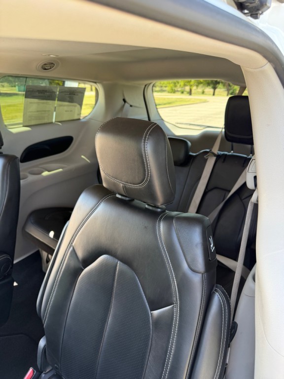 2023 Chrysler Pacifica Image 7