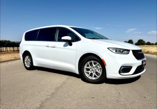 Image for 2023 Chrysler Pacifica Touring L ID: 7554738