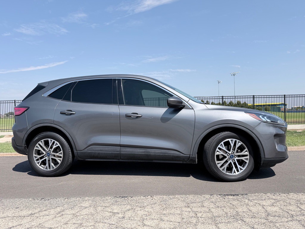 2022 Ford Escape Image 3