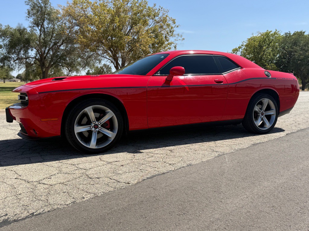 2015 Dodge Challenger Image 3