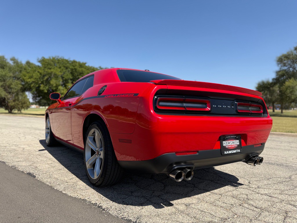 2015 Dodge Challenger Image 5