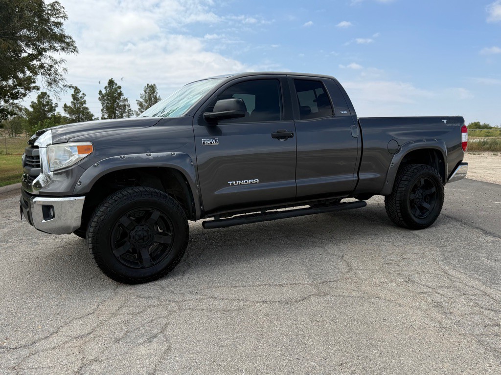 2015 Toyota Tundra Image 11