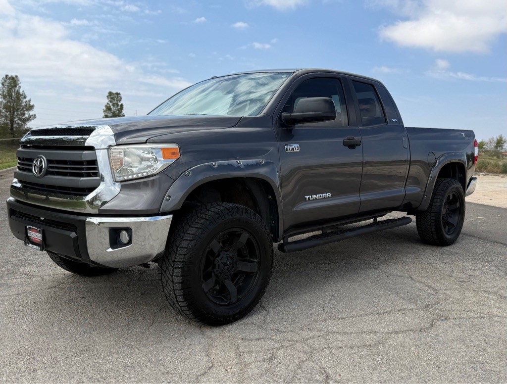 2015 Toyota Tundra Image 12