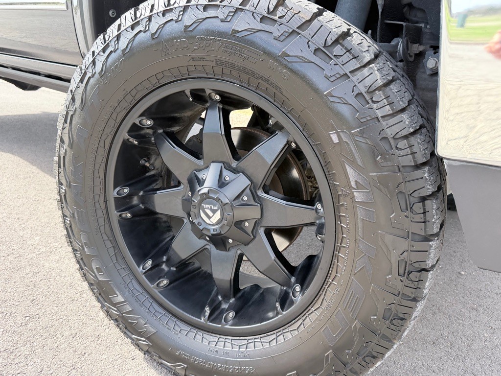 2017 GMC Sierra Image 4