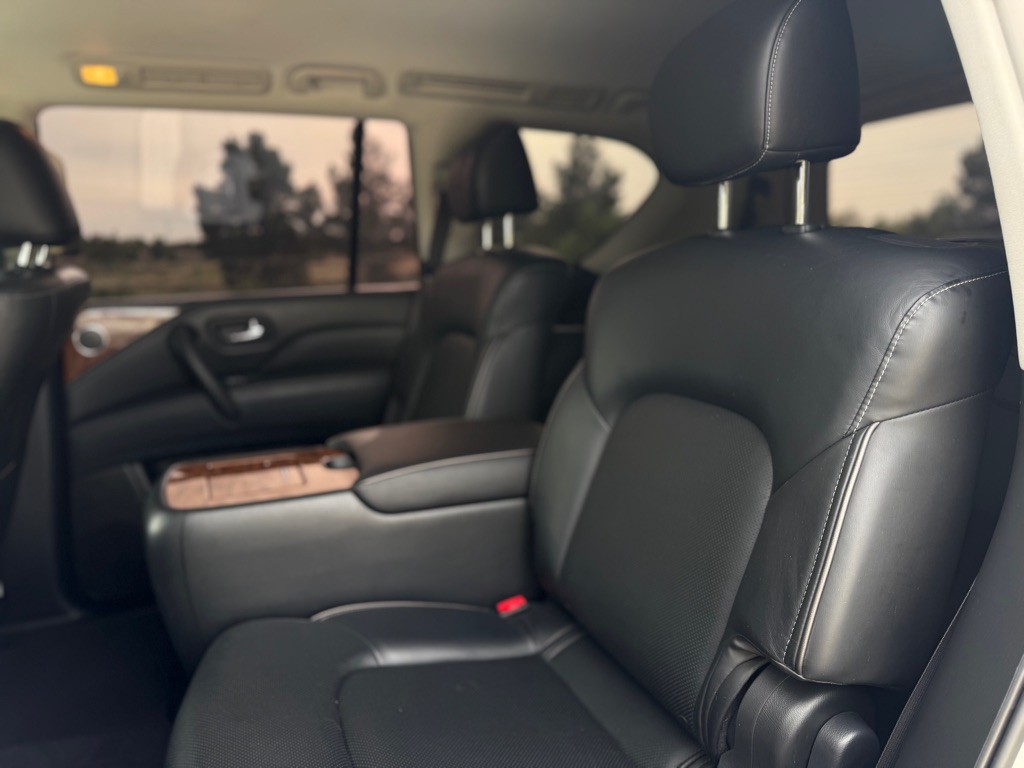 2018 INFINITI QX80 Image 9