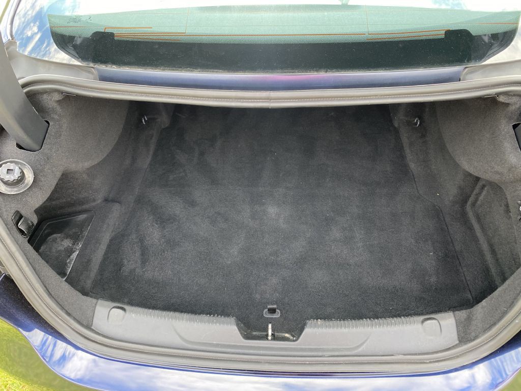 2017 Jaguar XE Image 21