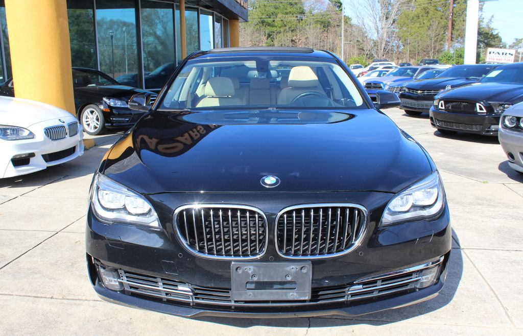 2014 BMW 7 Series Image 2