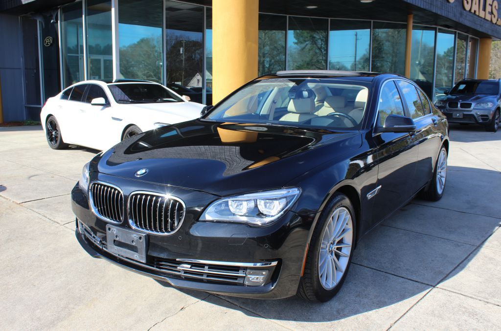 2014 BMW 7 Series Image 3