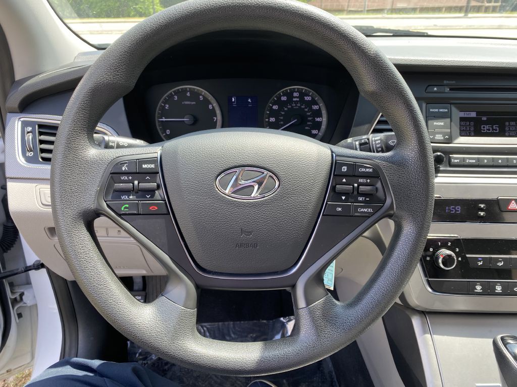 2017 Hyundai Sonata Image 18