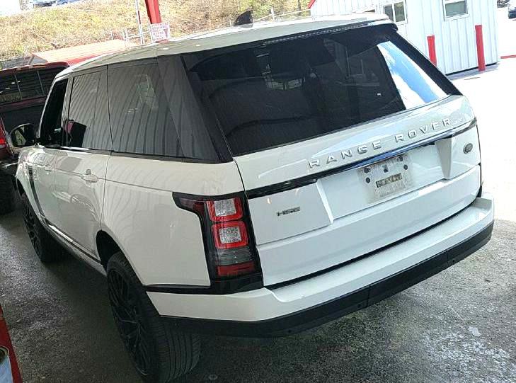 2017 Land Rover Range Rover Image 11