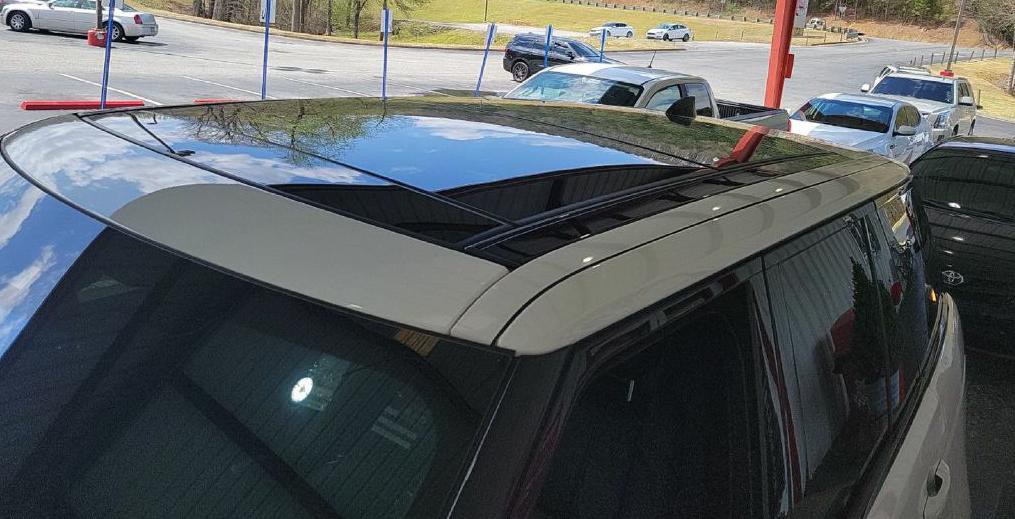 2017 Land Rover Range Rover Image 21