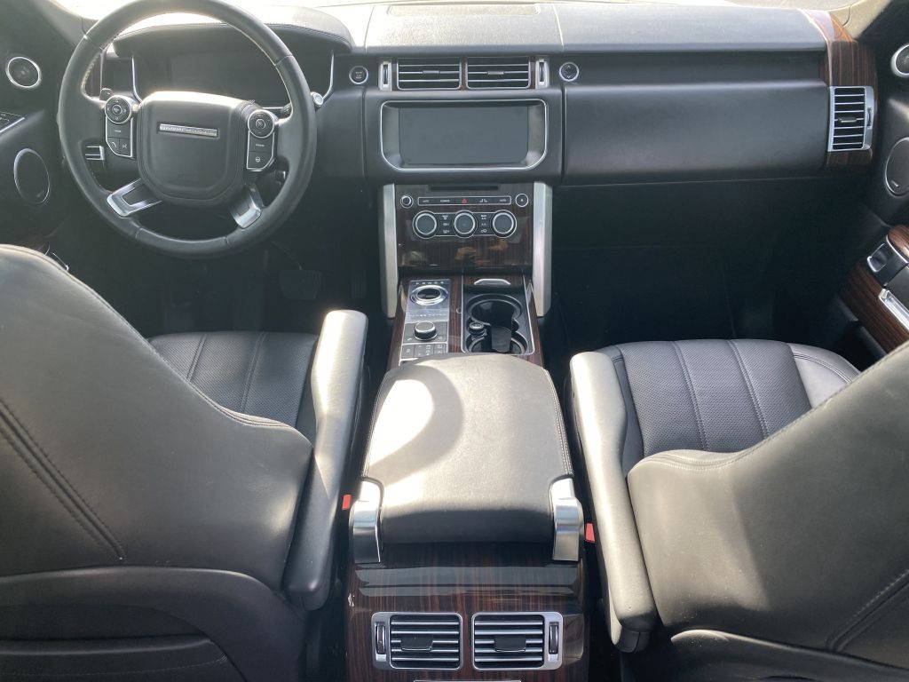 2017 Land Rover Range Rover Image 26