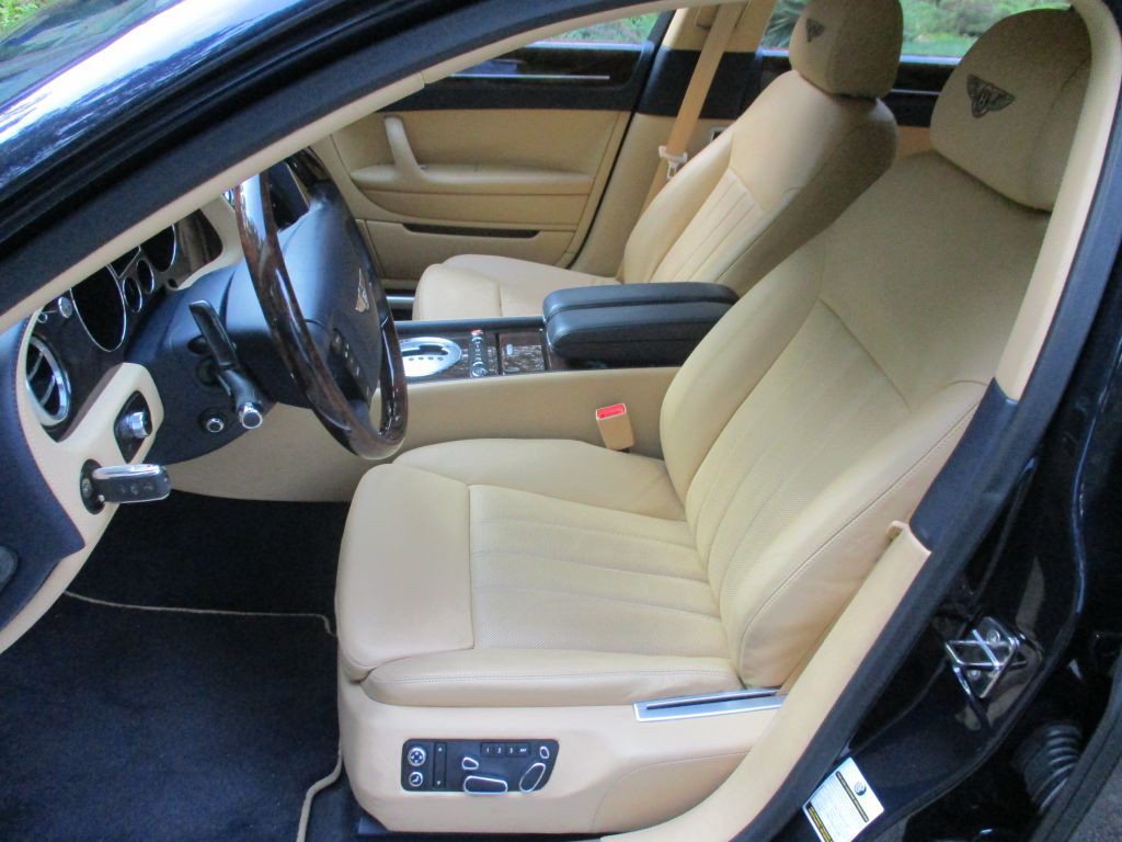 2012 Bentley Continental Image 24