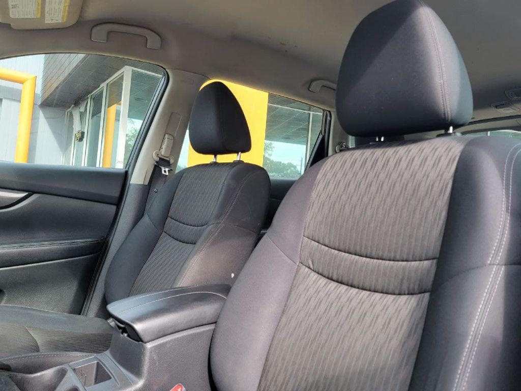 2017 Nissan Rogue Image 14