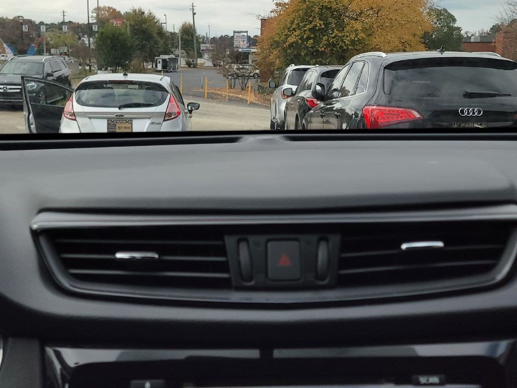 2017 Nissan Rogue Image 19