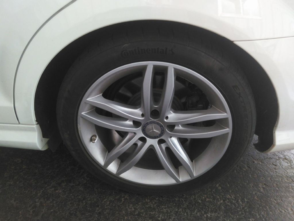 2014 Mercedes-Benz C-Class Image 17