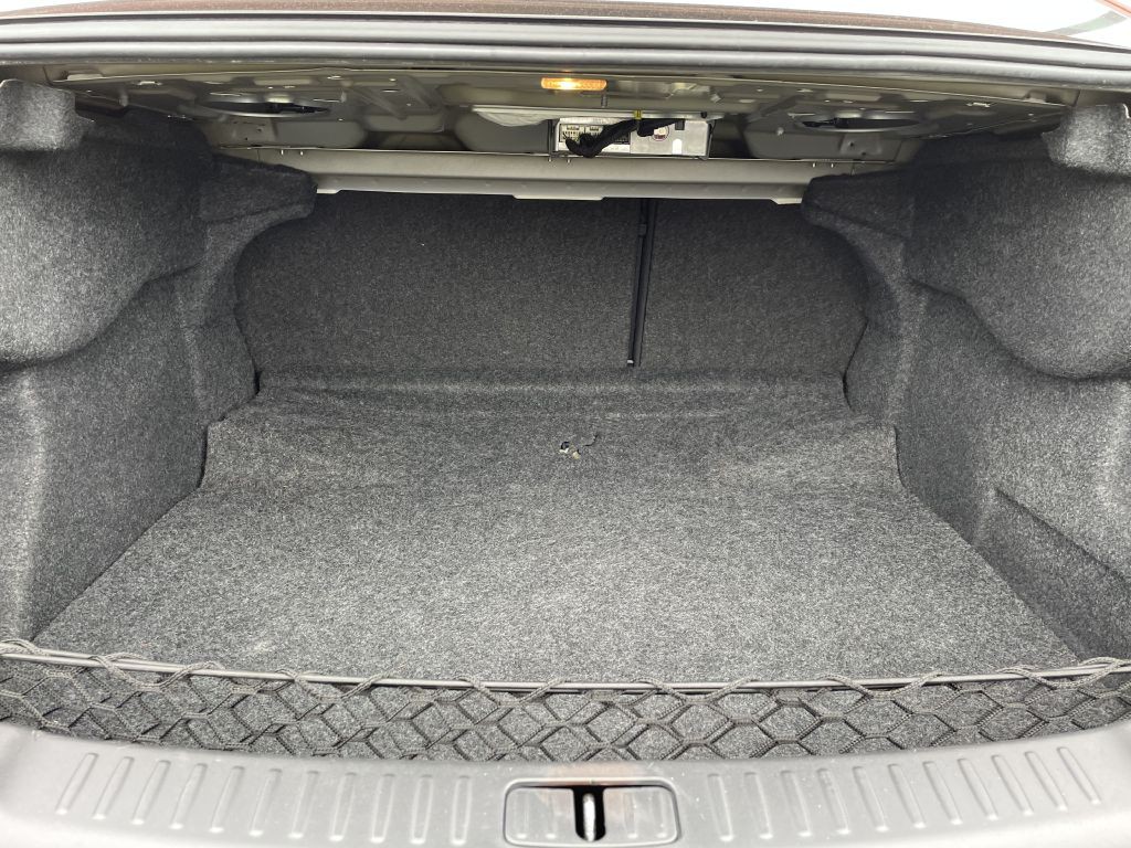 2013 Chevrolet Malibu Image 20