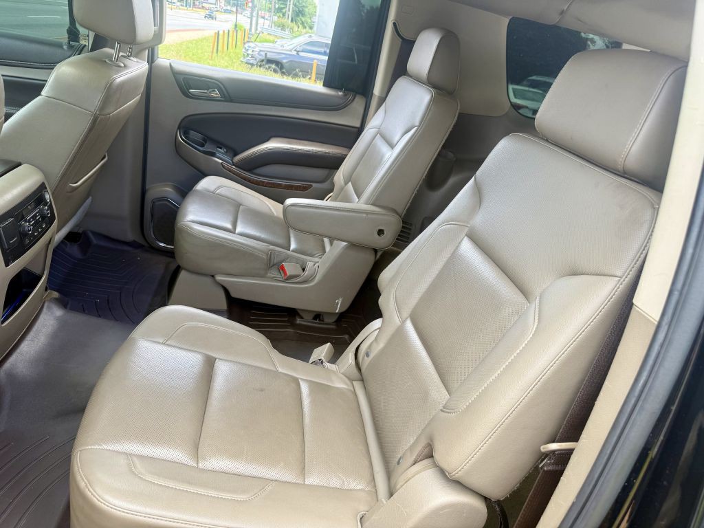 2017 Chevrolet Suburban Image 38