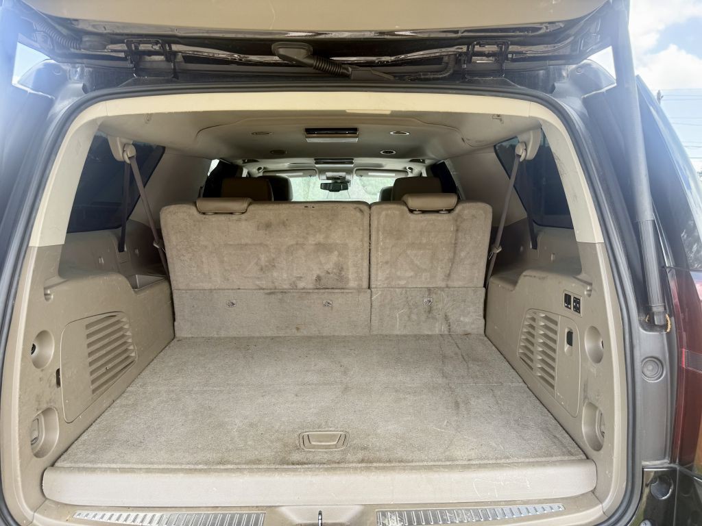 2017 Chevrolet Suburban Image 39