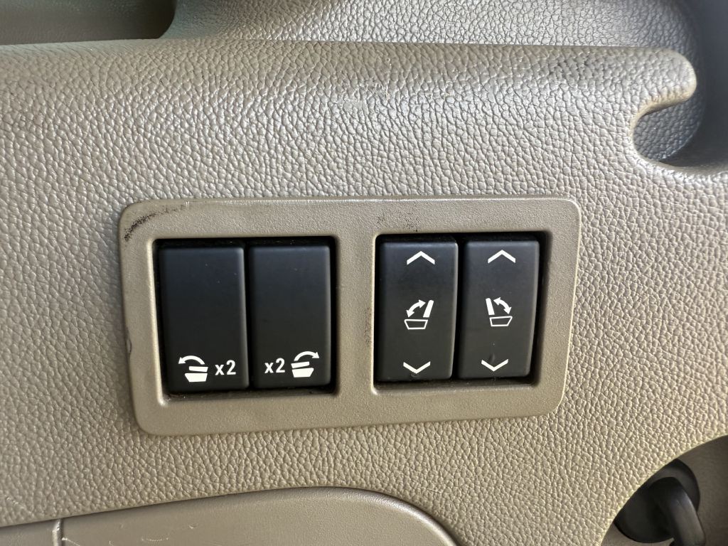 2017 Chevrolet Suburban Image 40
