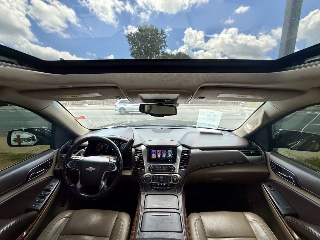 2017 Chevrolet Suburban Image 32