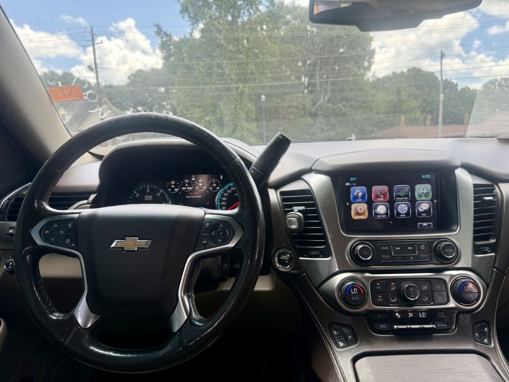 2017 Chevrolet Suburban Image 33