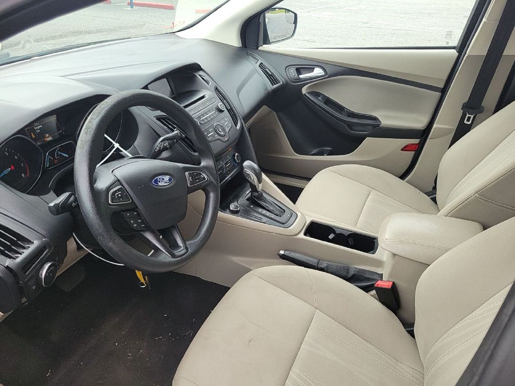2017 Ford Focus Image 6