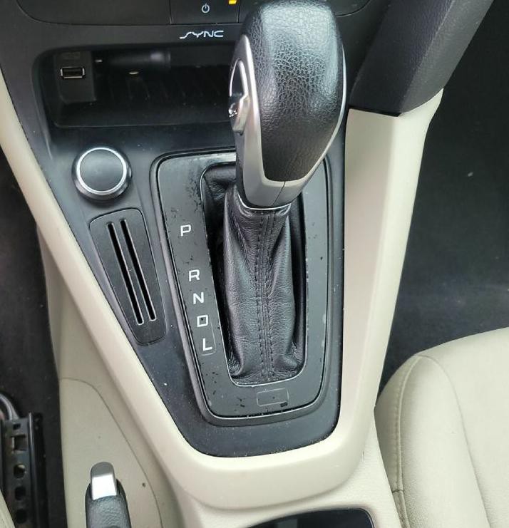 2017 Ford Focus Image 11