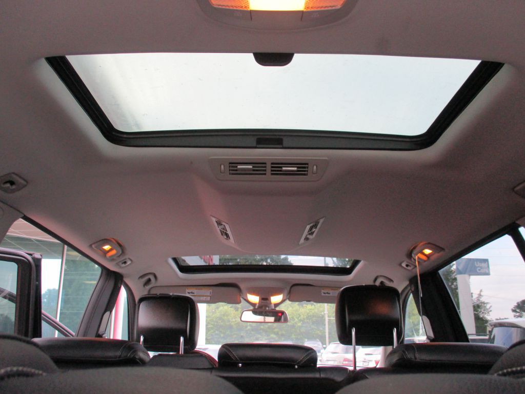 2012 Mercedes-Benz GL-Class Image 19
