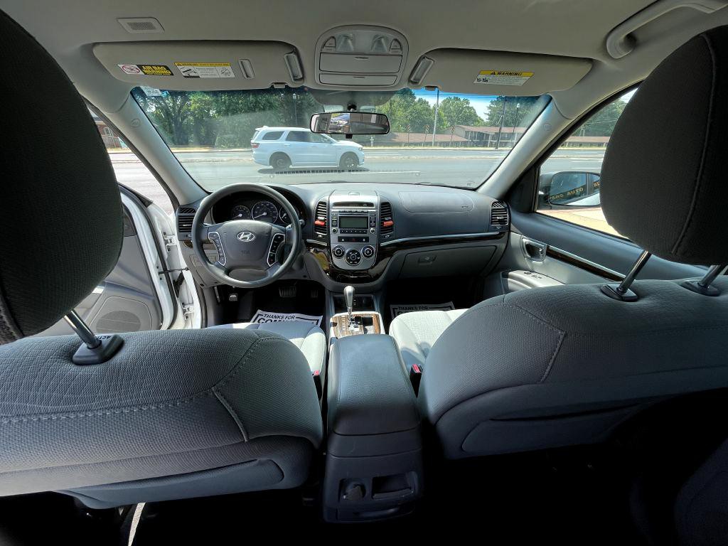 2012 Hyundai Santa Fe Image 24