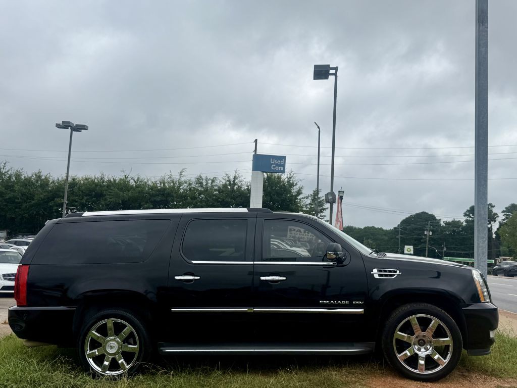 2011 Cadillac Escalade Image 20