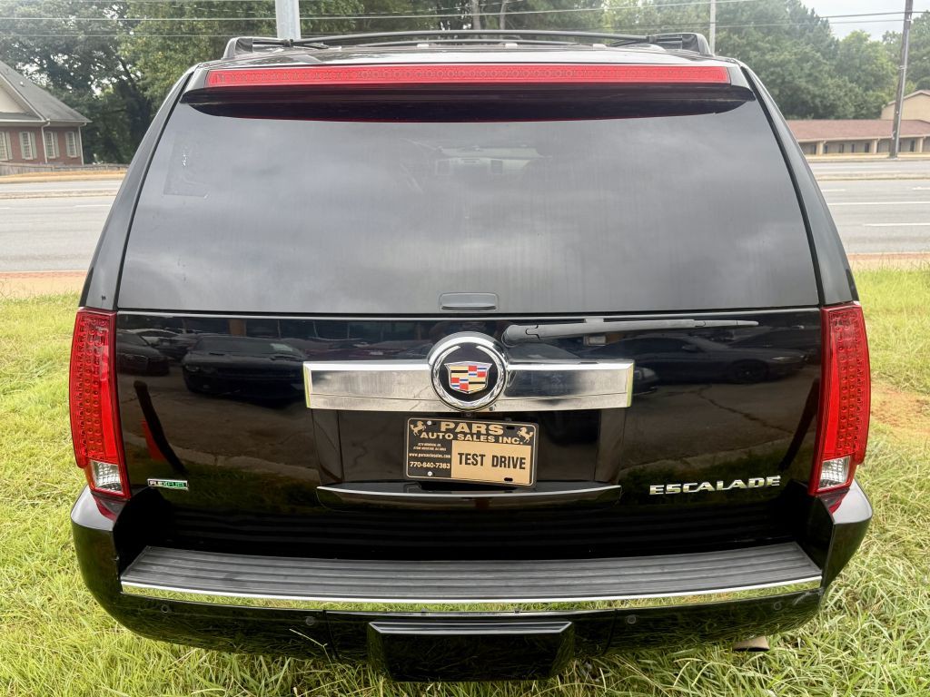 2011 Cadillac Escalade Image 21