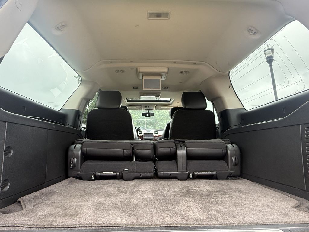 2011 Cadillac Escalade Image 37