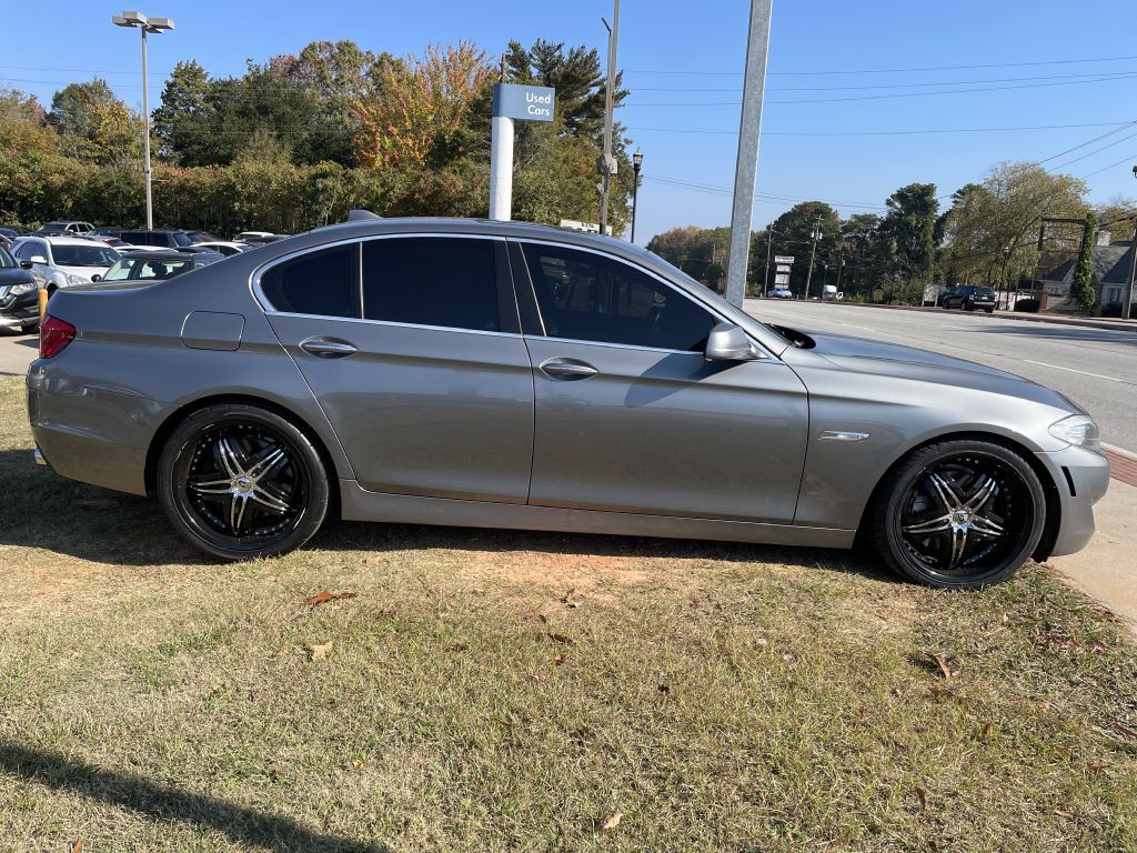 2011 BMW 5 Series Image 5