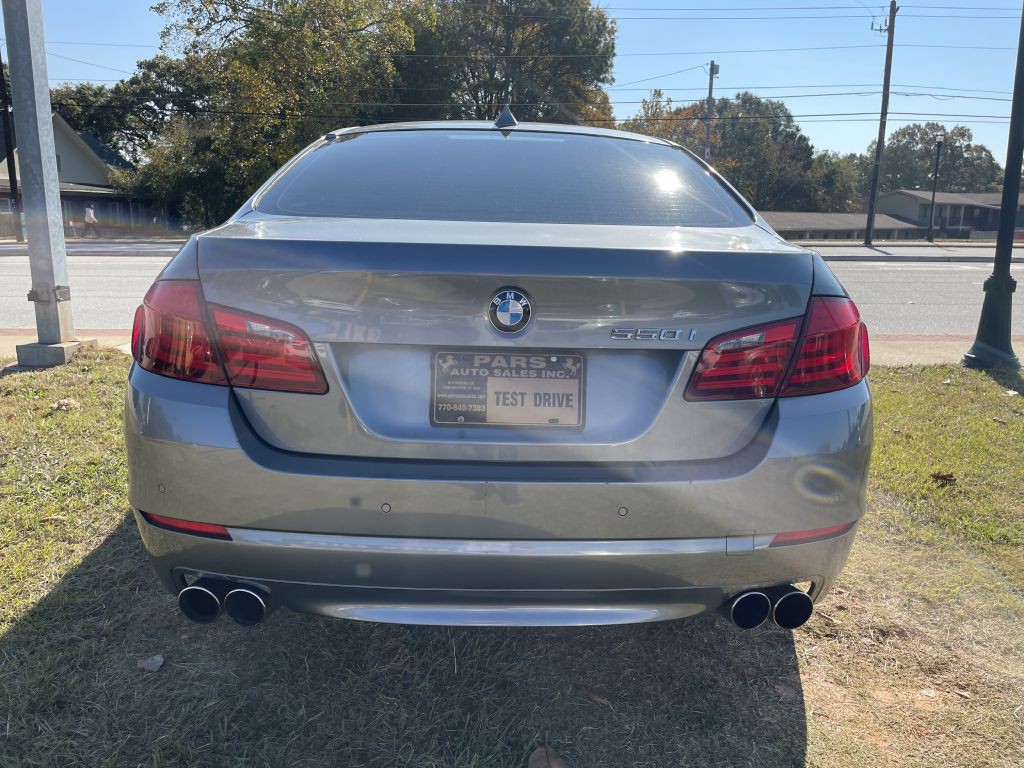 2011 BMW 5 Series Image 8