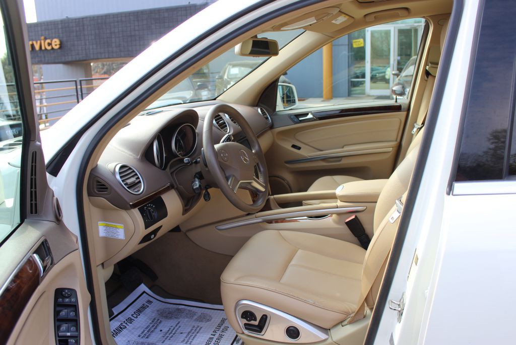 2012 Mercedes-Benz GL-Class Image 16