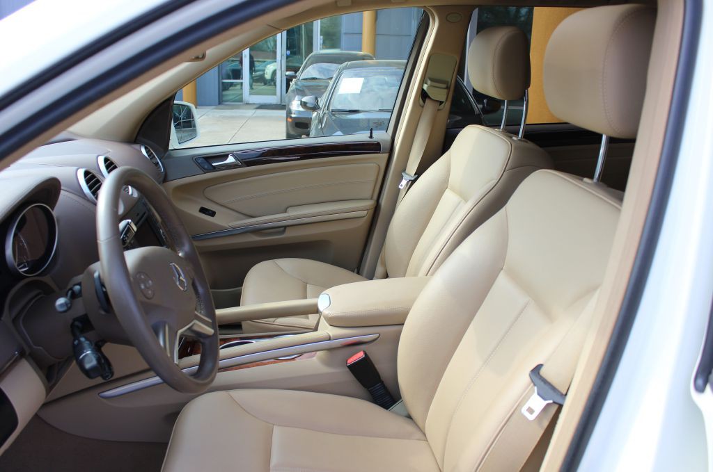 2012 Mercedes-Benz GL-Class Image 17