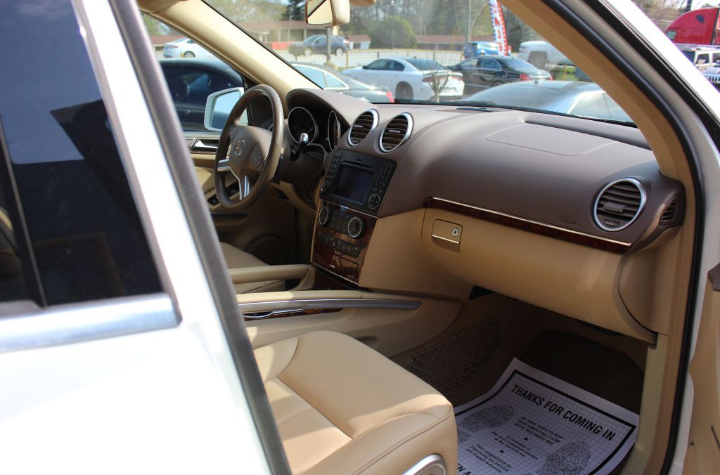 2012 Mercedes-Benz GL-Class Image 18