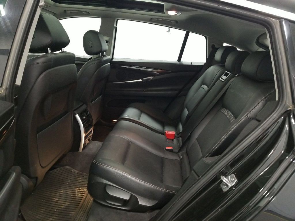 2014 BMW 5 Series Image 9