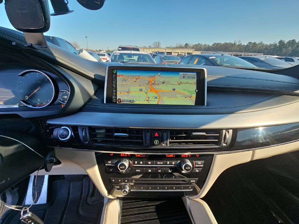 2015 BMW X6 Image 9