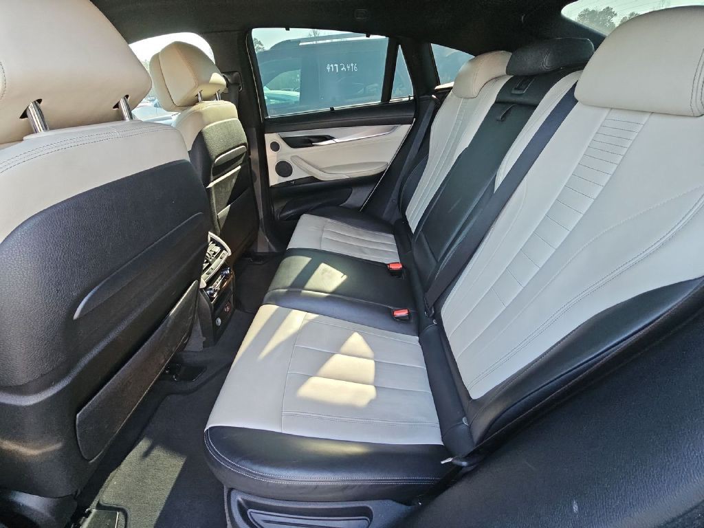 2015 BMW X6 Image 10