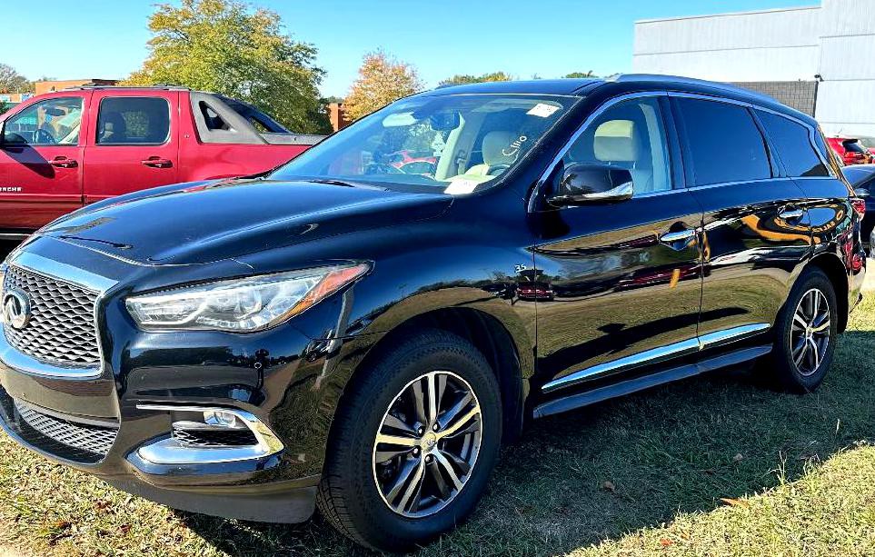 2017 INFINITI QX60 Image 2